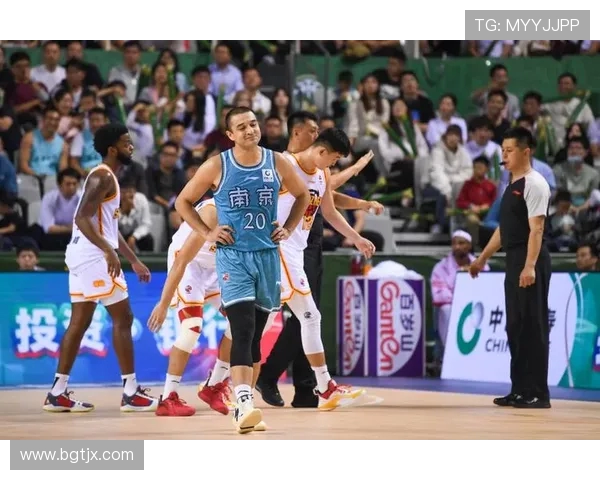 南京篮球队的转型之路：深度解析球队战术与发展策略